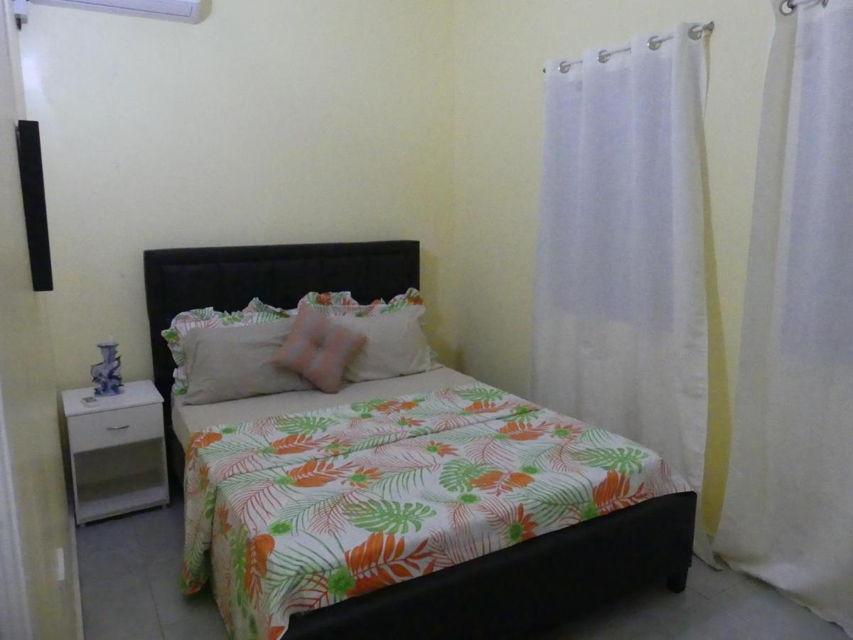 Southern Haven Guesthouse Laborie Bagian luar foto