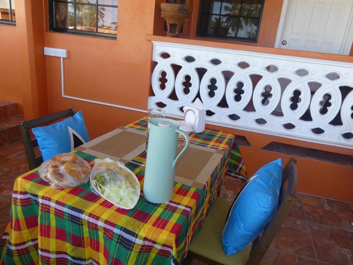 Southern Haven Guesthouse Laborie Bagian luar foto